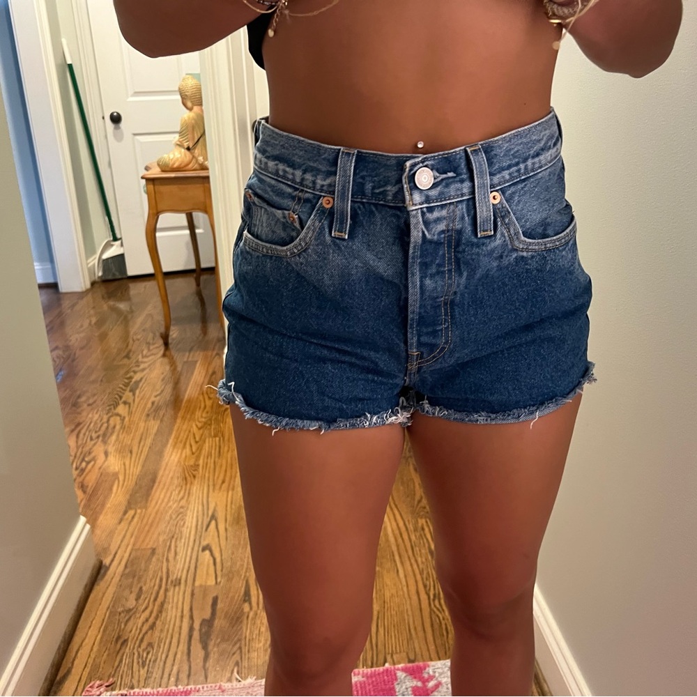 LEVIS SHORTS TWO TONED